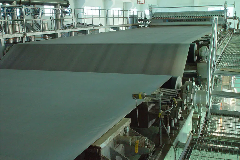 Kraft Liner Corrugated Flute Paper Making Machine (2).JPG